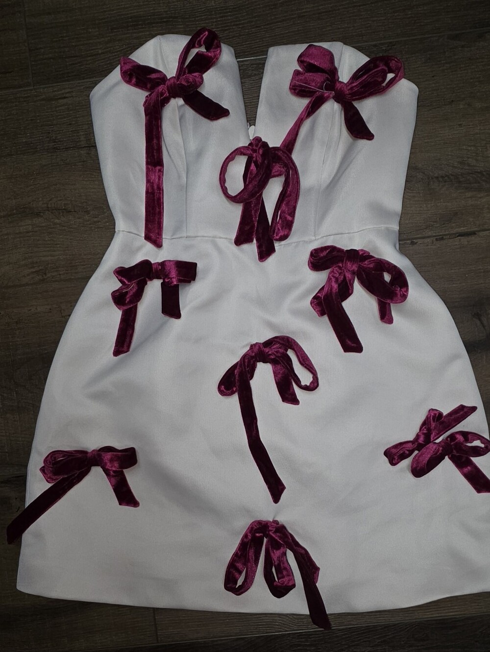 ASOS- DESIGN Bow Detail Strapless Mini Dress Pink Velvet Bows Size 4 Sold Out - Picture 3 of 6